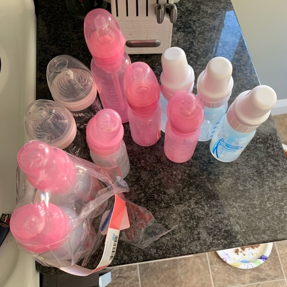 Baby bottles - Picture 3 of 4